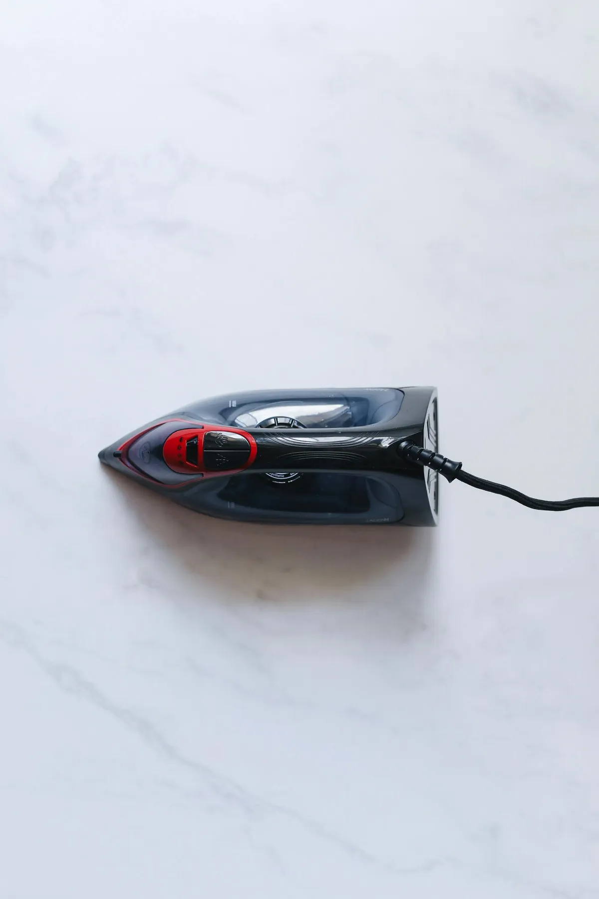 Ferro de Passar a Vapor